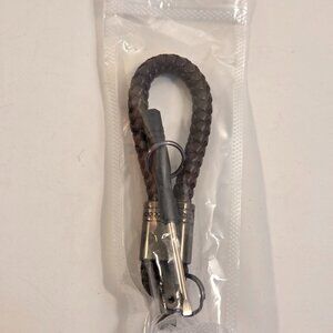 Braided Keychain w/ U-Shackle – Dark Brown